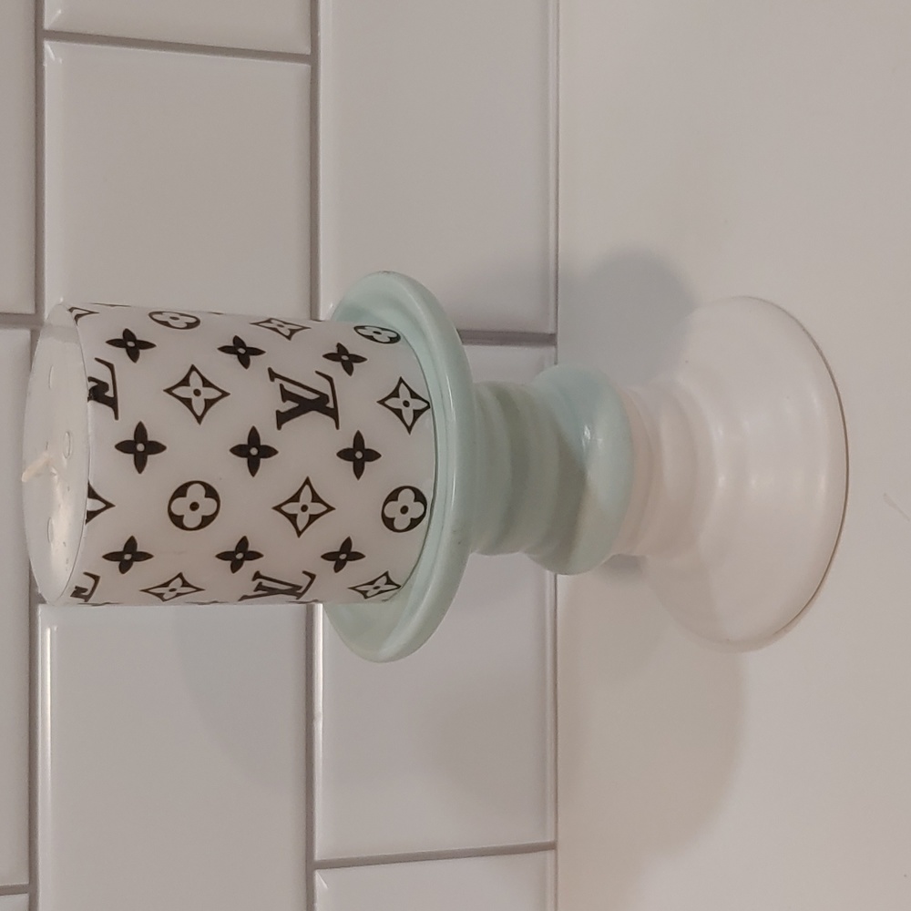 CANDLE W/ HOLDER